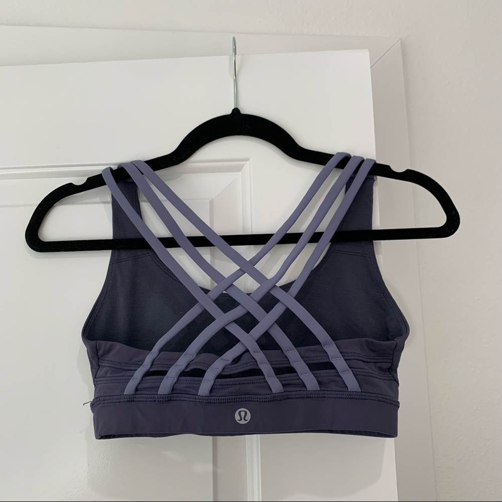 Lululemon free to be sports bra